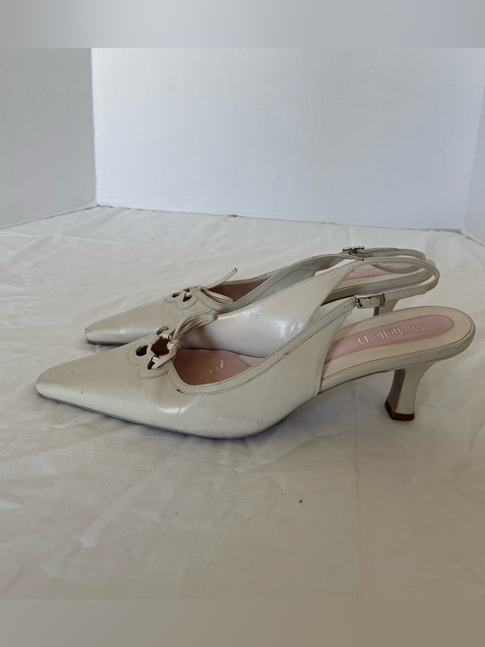 Michelle D Cream Pointed Slingback Heels 9M
